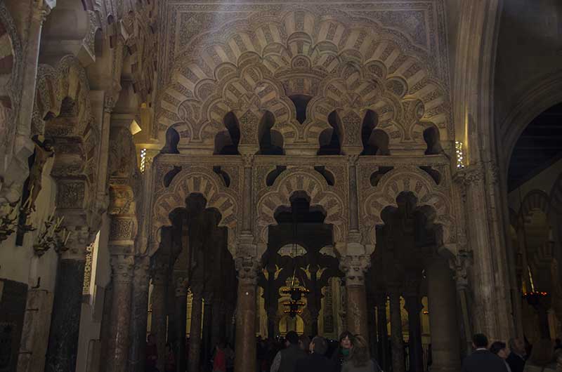 Córdoba 044 - Mezquita Catedral - interior.jpg
